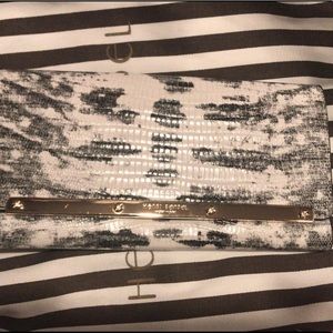 Henri Bendel Wallet